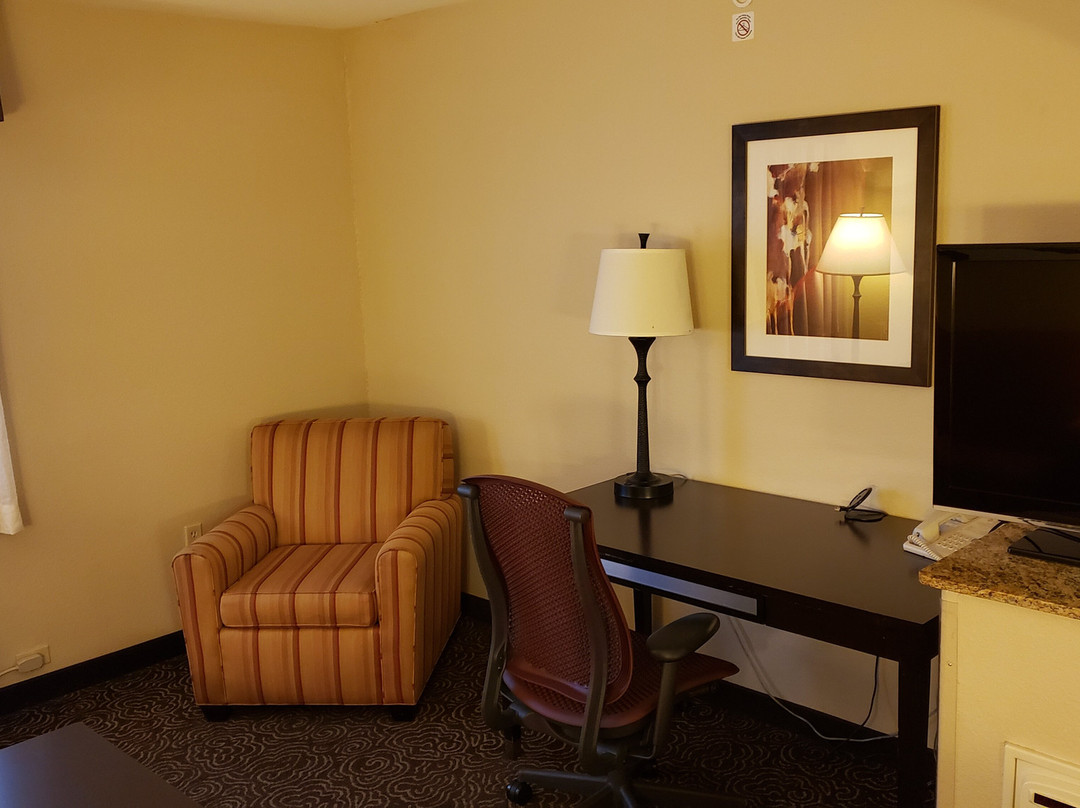 岩堡贝斯特韦斯特优质酒店主图