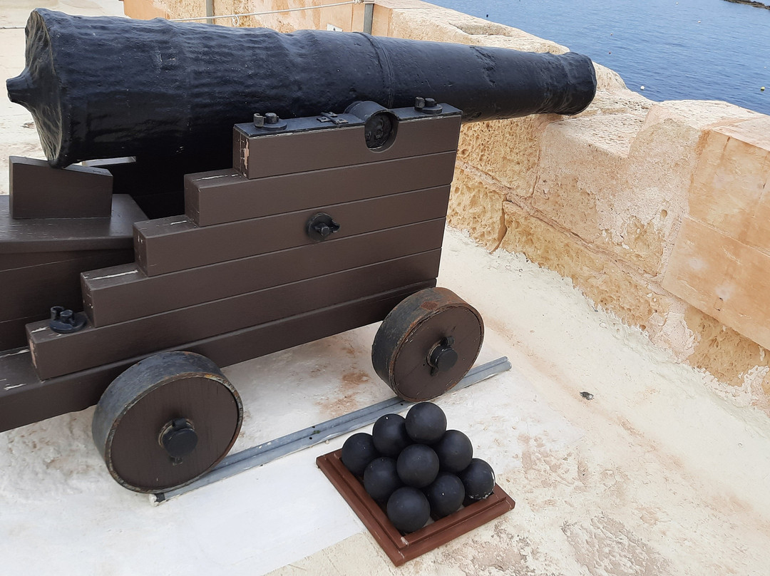 St. Paul's Bay Wignacourt Tower-圣保罗湾城必去景点