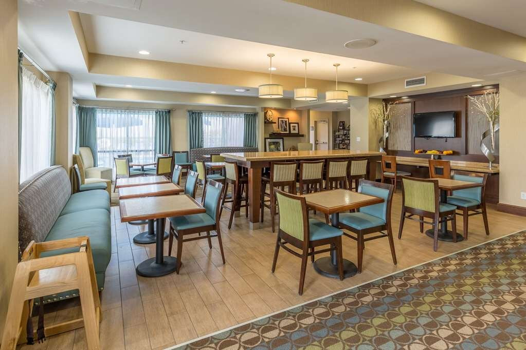 欧文斯伯勒希尔顿恒庭酒店主图