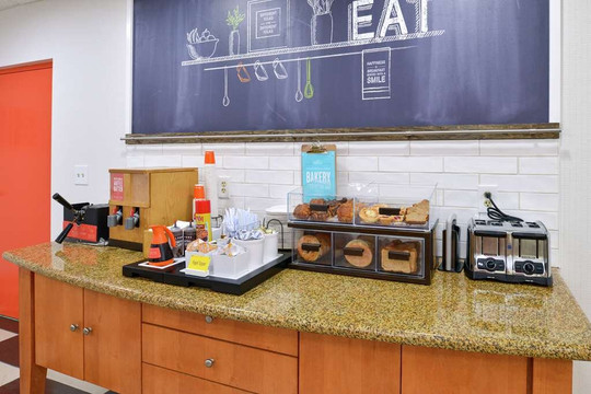 Hampton Inn & Suites Tampa East (Casino Area)主图