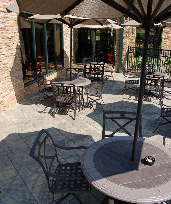 鲍灵格林希尔顿花园旅馆主图