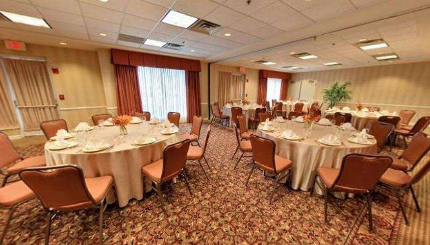 希尔顿花园假日总监阳台酒店主图