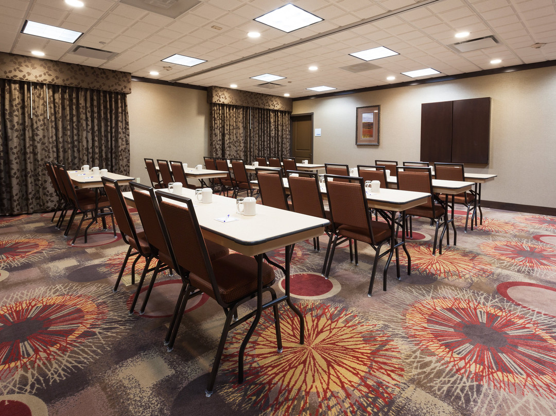 Holiday Inn Express & Suites Cheyenne by IHG主图