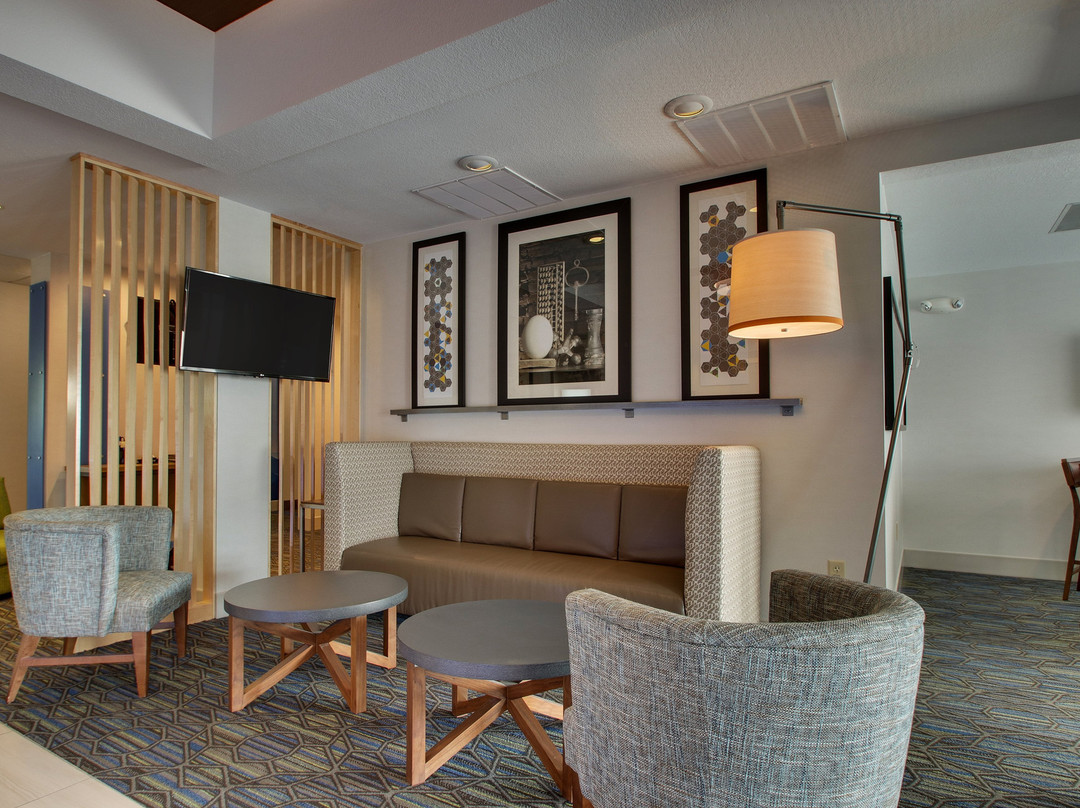 Holiday Inn Express & Suites Morris By IHG主图