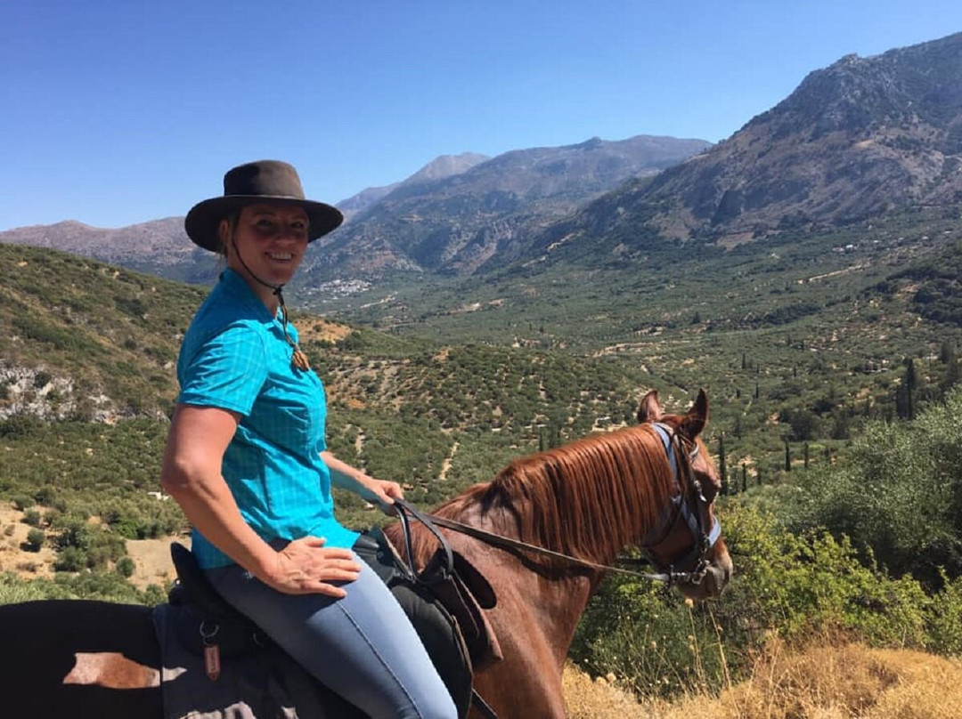 Odysseia Stables-Avdou必去景点