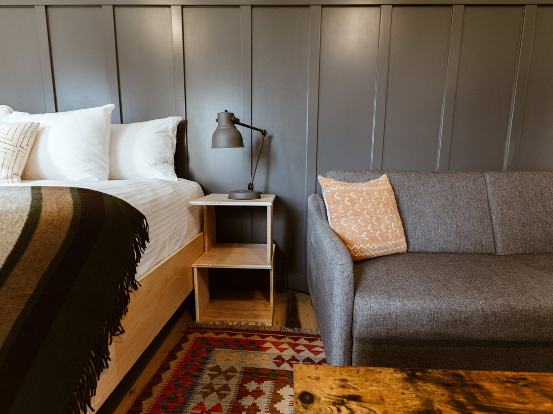 The Flying Steamshovel主图