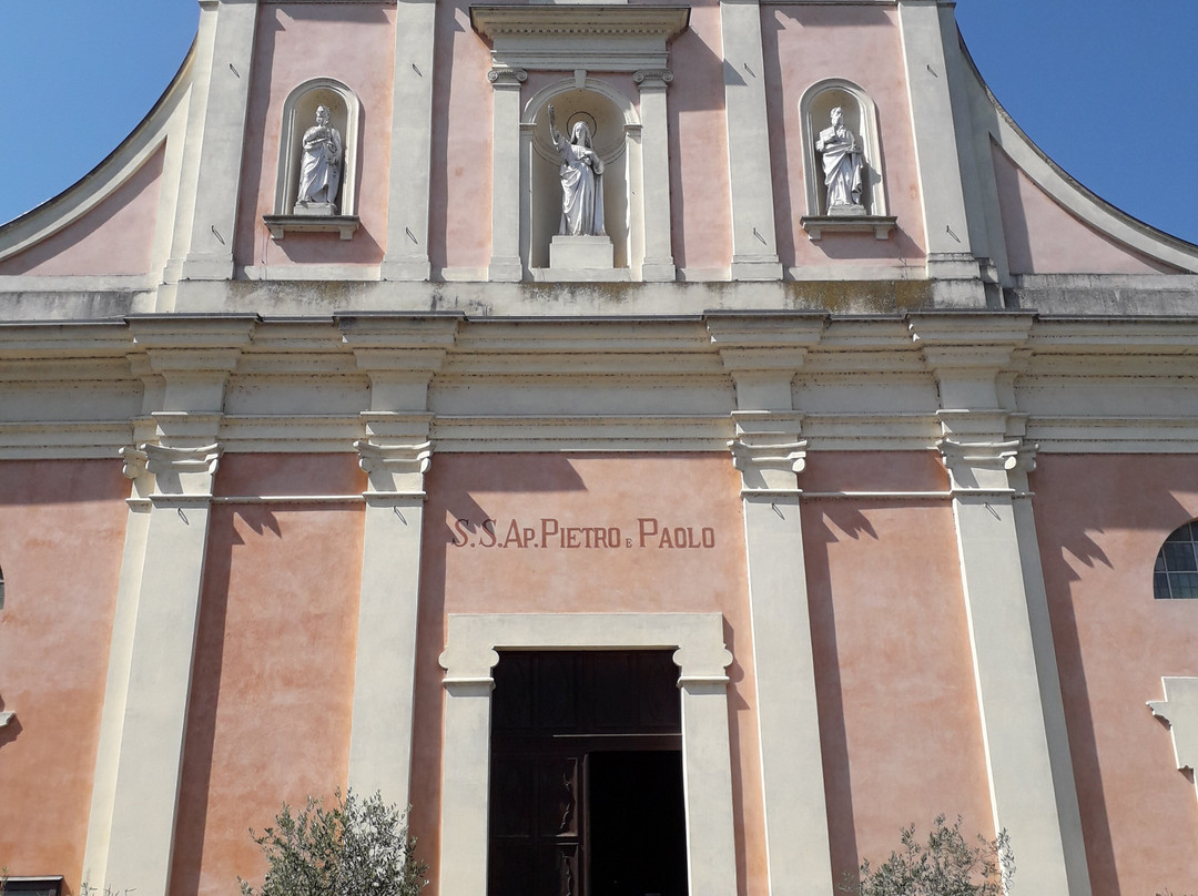 Chiesa Parrocchiale dei Santi Pietro e Paolo-Neive必去景点