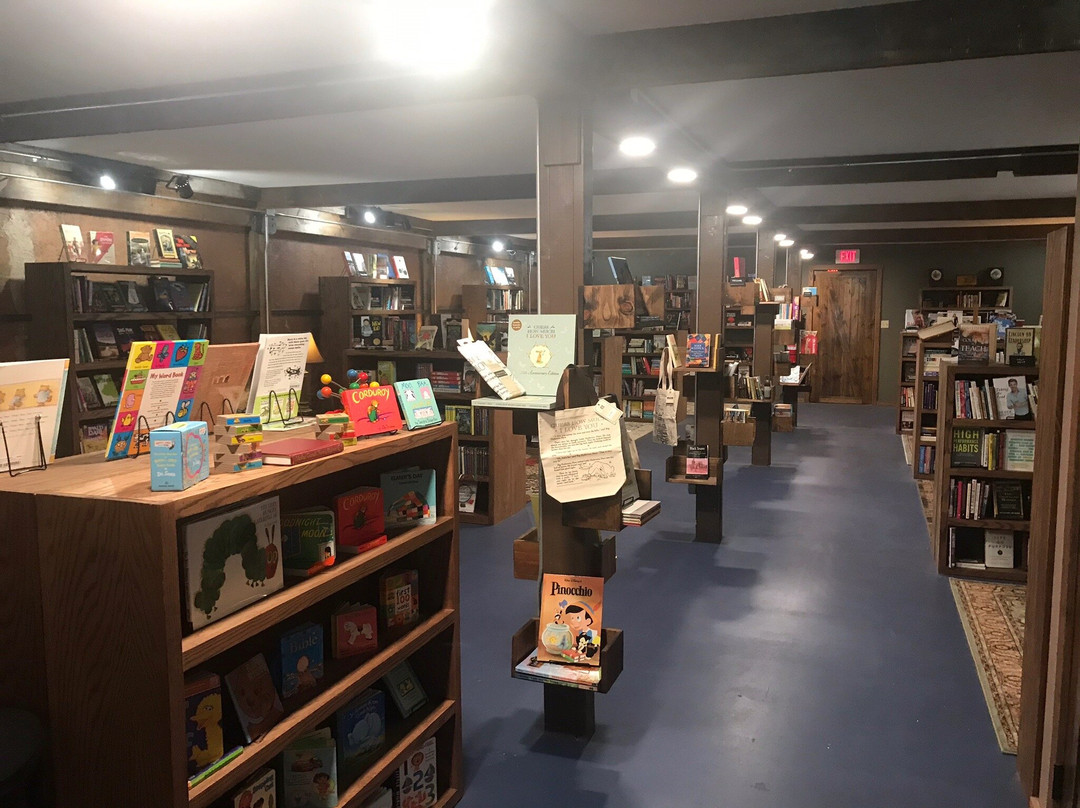 Intermission Bookshop景点图片