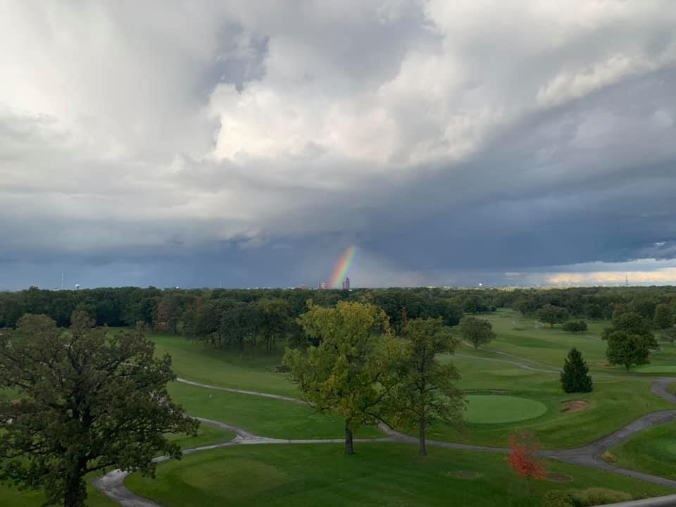 Eaglewood Resort & Spa主图