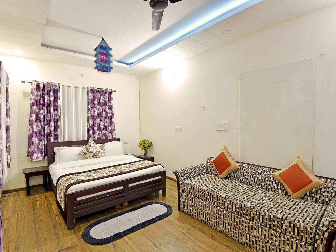 Green Roof Hotel & Resort主图