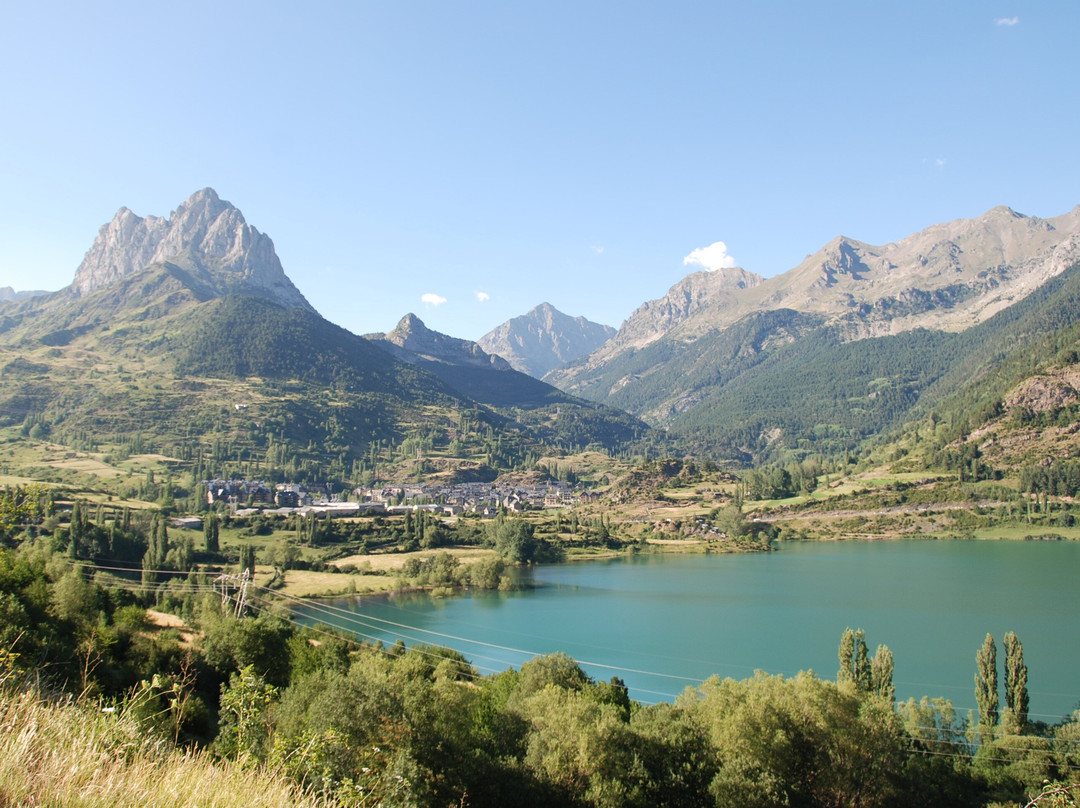 Embalse de Lanuza-韦斯卡省必去景点