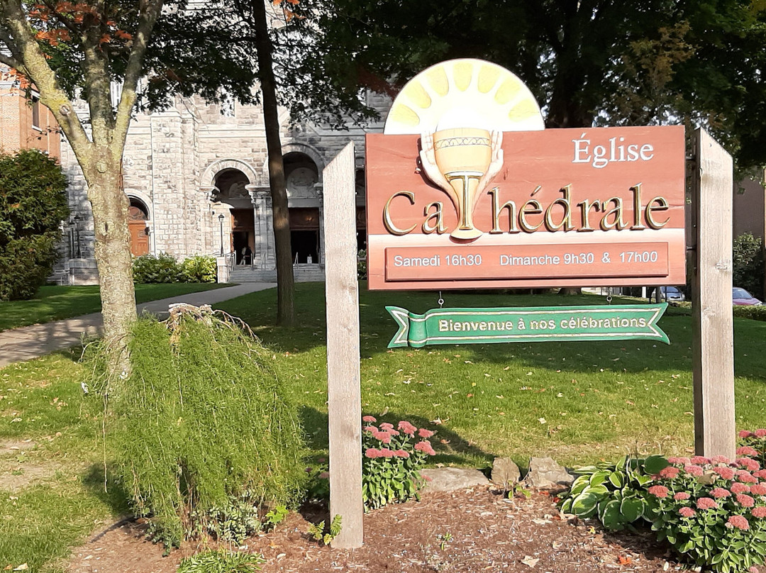 Cathedrale de Saint-Hyacinthe-圣亚森特必去景点