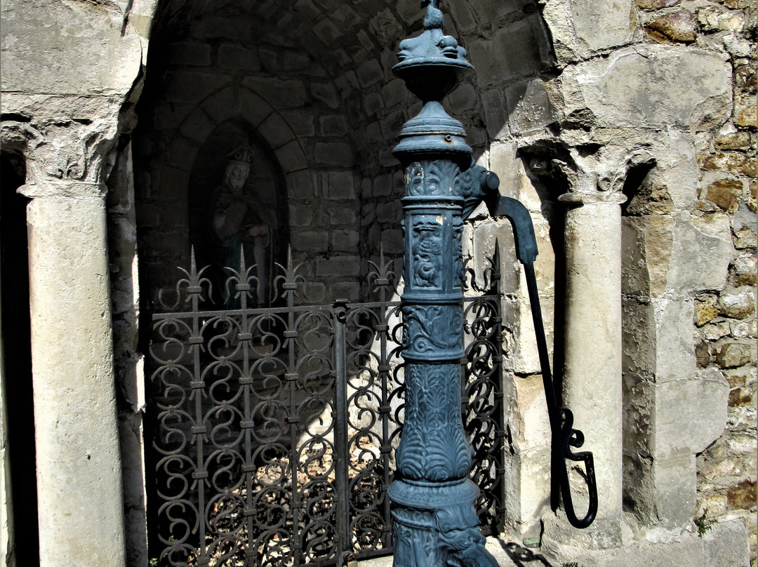 La Fontaine de Saint Prix景点图片