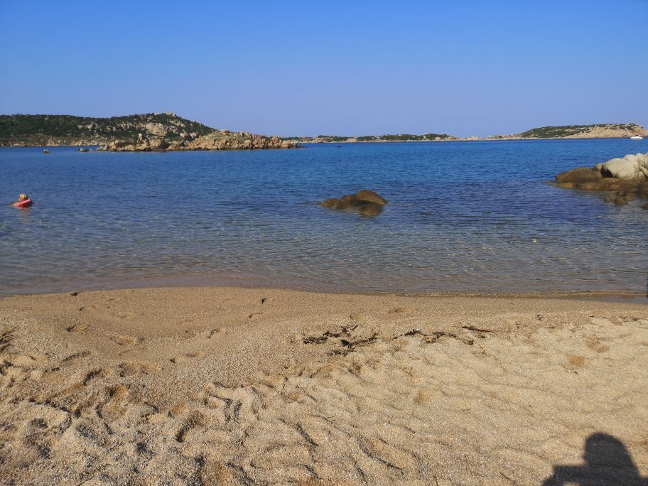 Spiaggia Monti d'Arena-拉马达莱娜必去景点