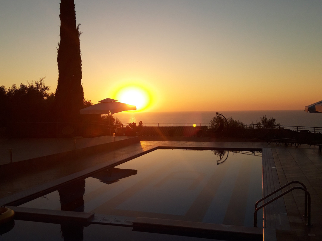 Eltheo Villas
