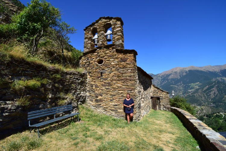 Iglesia de San Miquel de Fontaneda-Fontaneda必去景点