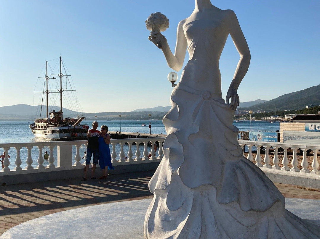 White Bride Sculpture-Gelendzhik必去景点