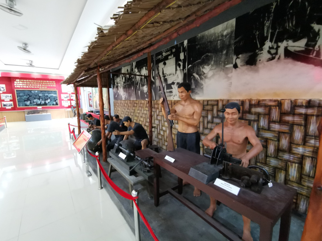 Bao Tang Quan Khu 9-芹苴必去景点