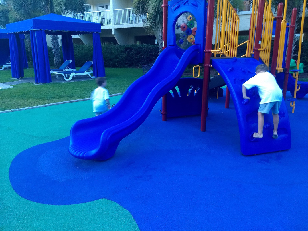 Litchfield Beach & Golf Resort主图