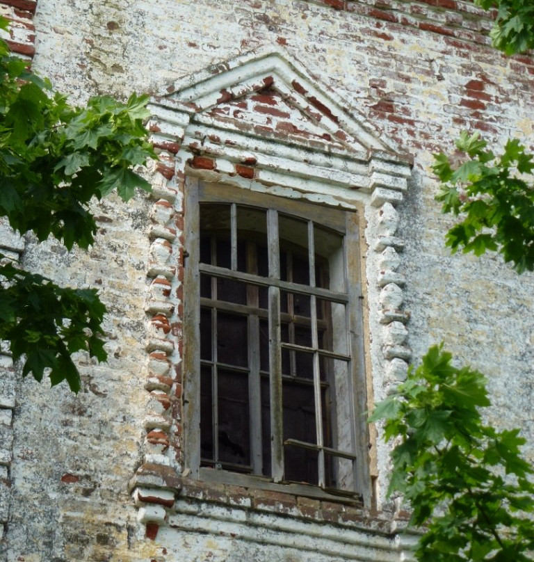 Pokrova Presvyatoi Bogoroditsy Church-Bryukhovo必去景点