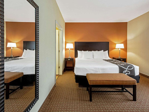 阿瑟港拉昆塔温德姆套房酒店主图