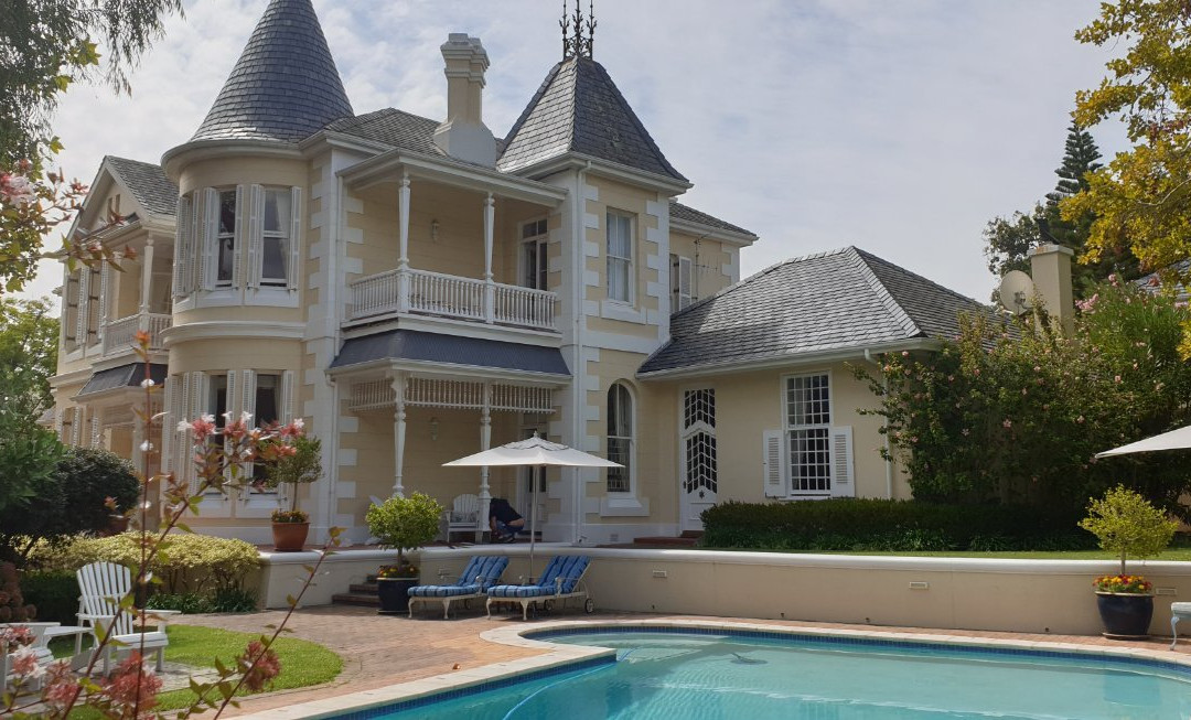 Victoria House主图