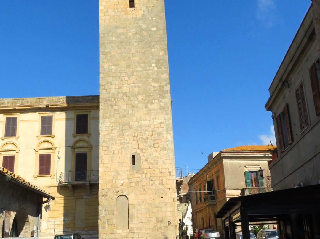 Torre Barucci-塔尔奎尼亚必去景点