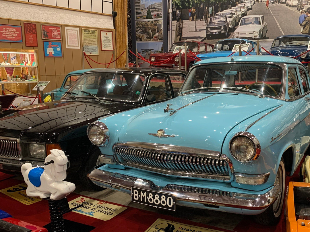 Cars Of Socialism-Peshtera必去景点