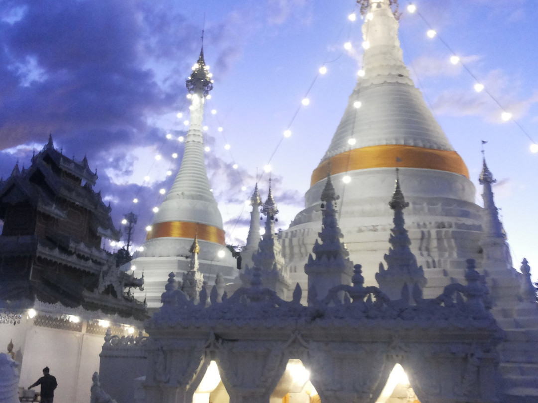 Mae Hong Son Mountain Wat景点图片