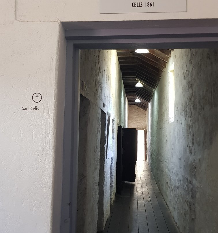 Old Court House Complex-巴瑟尔顿必去景点