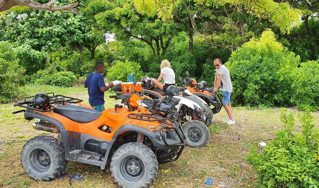 Moudy Taxi Driver Zanzibar-帕杰必去景点
