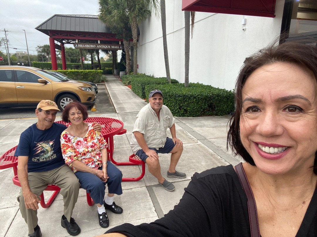 Hillsboro Antique Mall-庞帕诺比奇必去景点