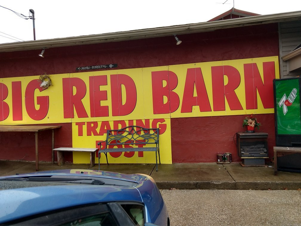 Big Red Barn Trading Post景点图片