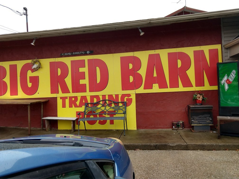 Big Red Barn Trading Post-韦恩斯维尔必去景点