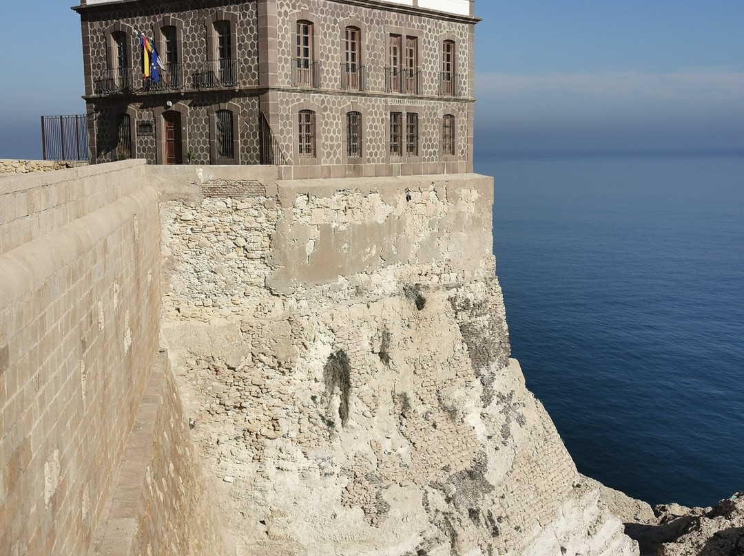 Faro de Melilla La Vieja-梅利利亚必去景点