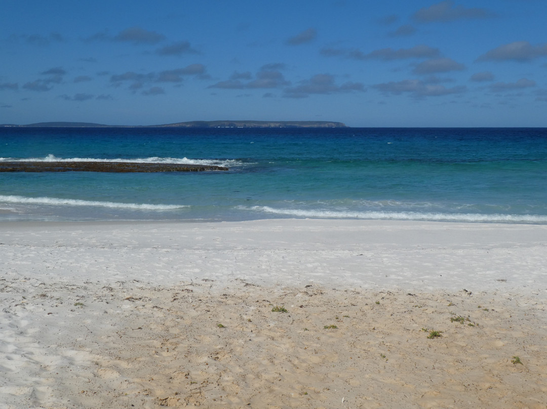 Short Beach景点图片