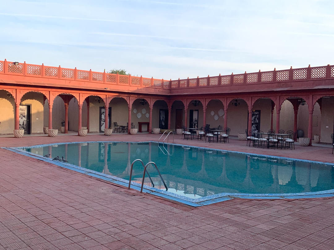 维斯塔比卡内尔宫酒店主图