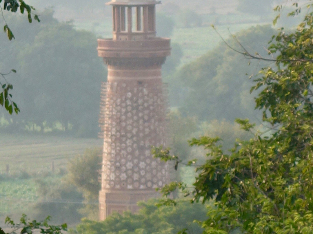 Hiran Minar景点图片