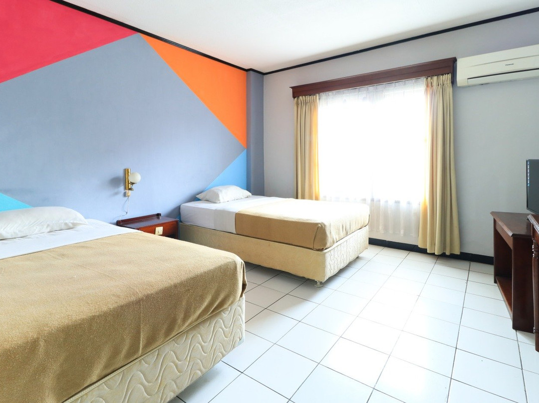 布迪曼饭店主图