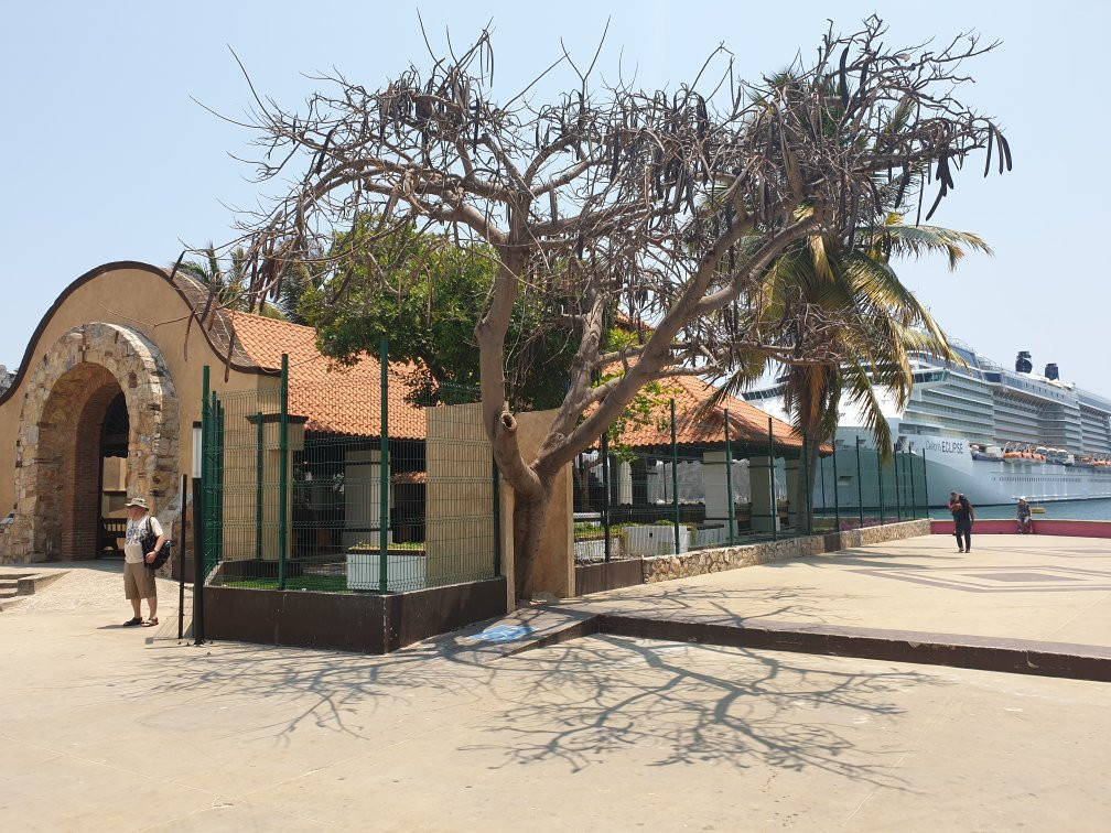 Capilla de Santa Cruz景点图片