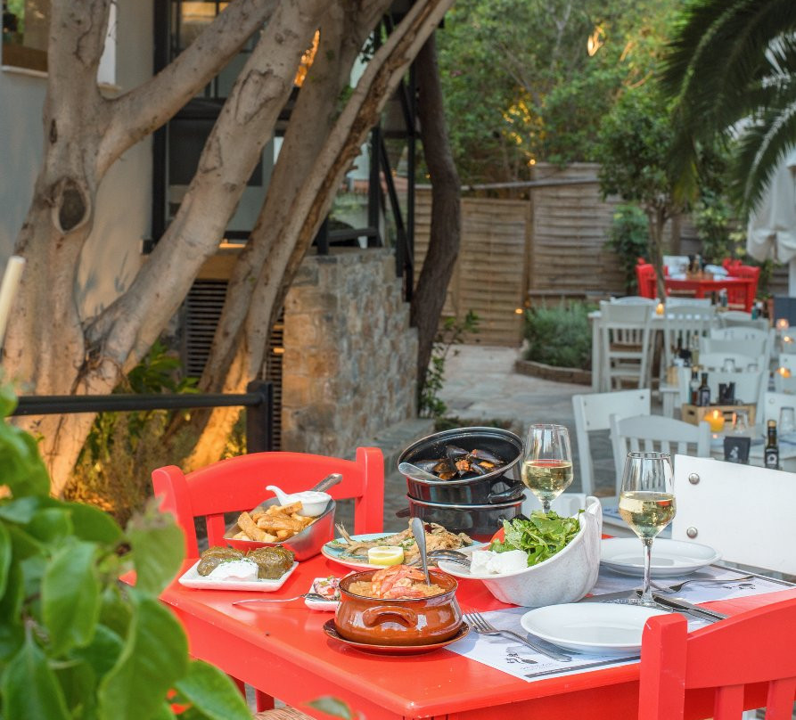 Kóllias Psarákia & Thalassiná - Glyfáda