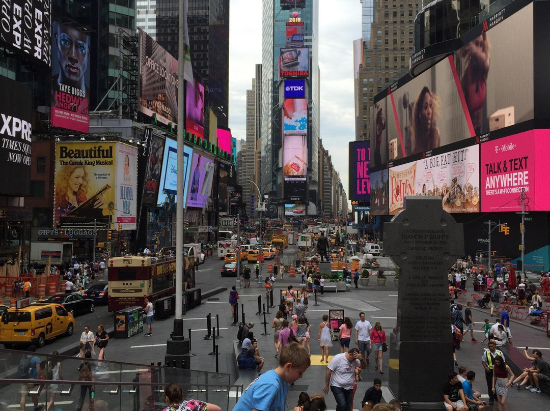 The Assembled Parties-纽约市必去景点