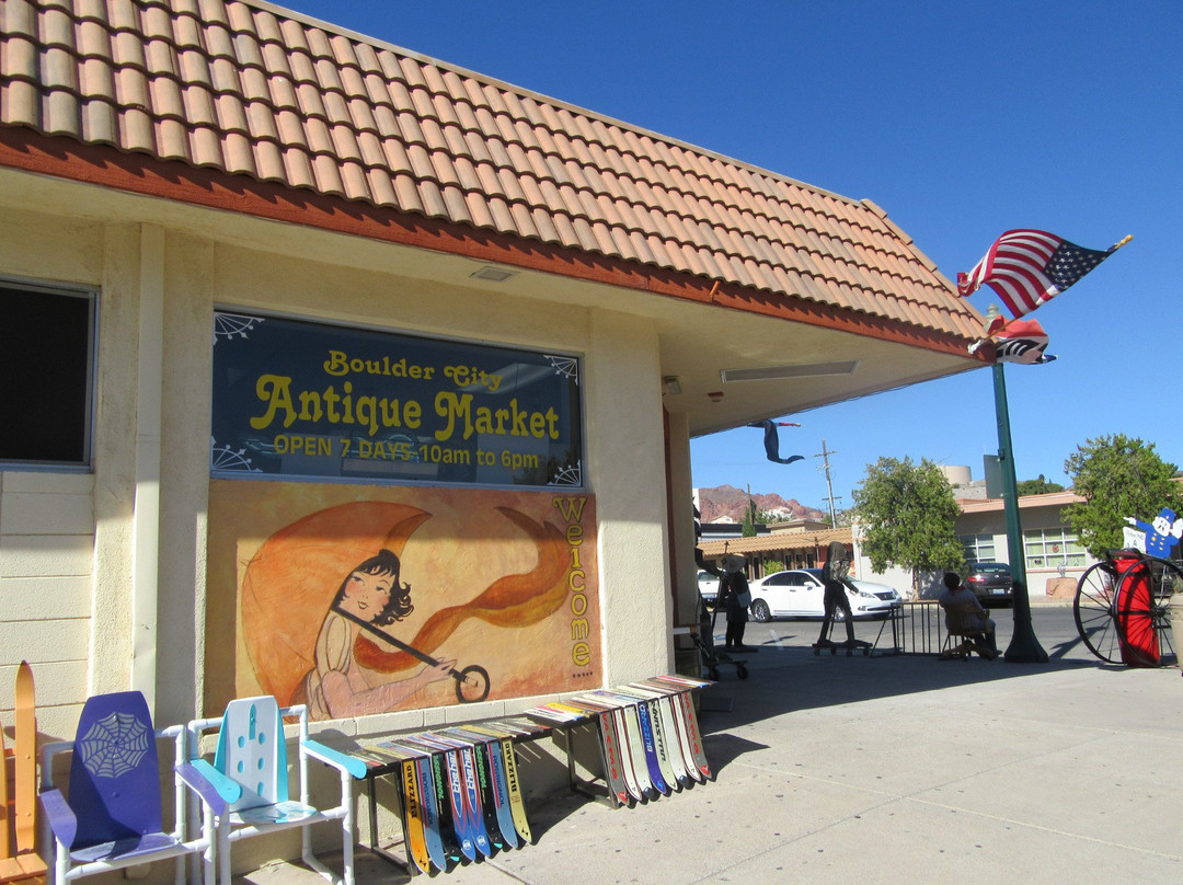 Boulder City Antique Market景点图片