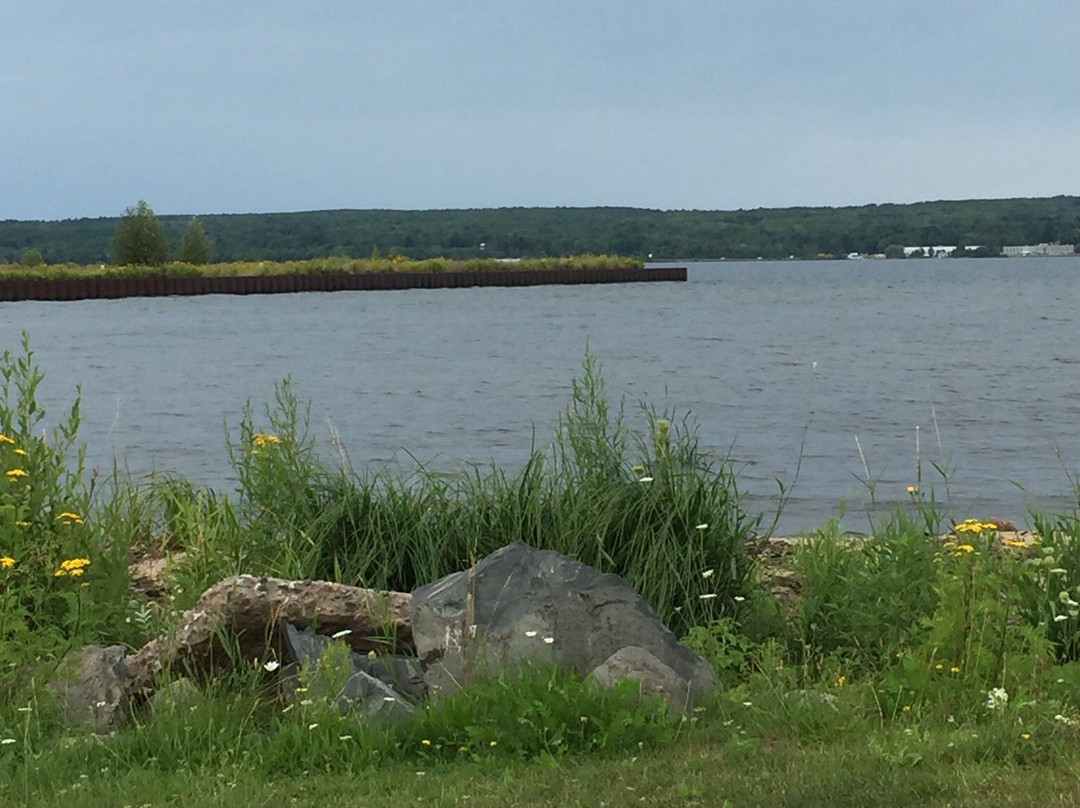 L'Anse Waterfront Park景点图片