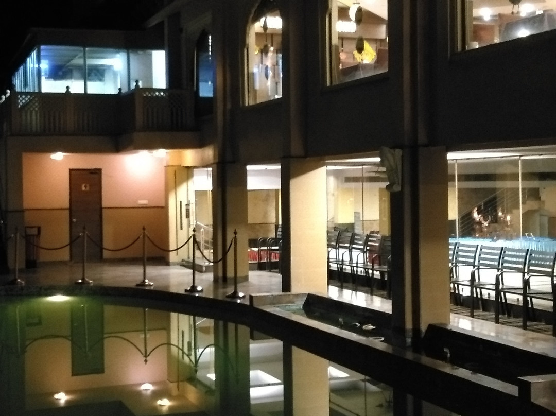 The Royal Retreat主图