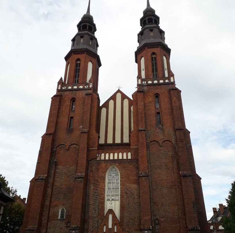 Cathedral of the Holy Cross景点图片
