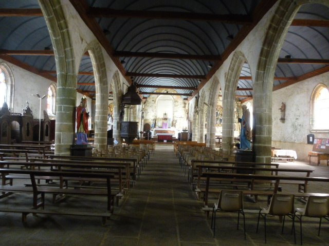 Eglise Saint-Yves de Plouneour-Menez景点图片