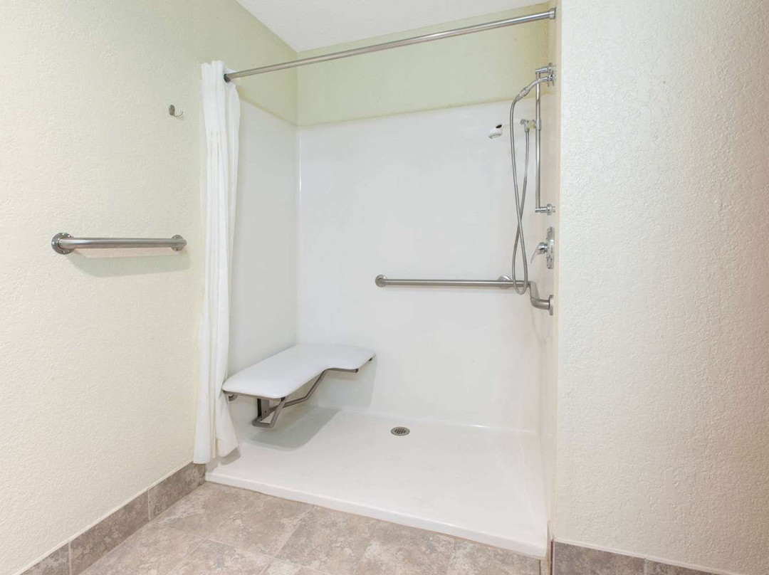 AmericInn by Wyndham Petoskey主图