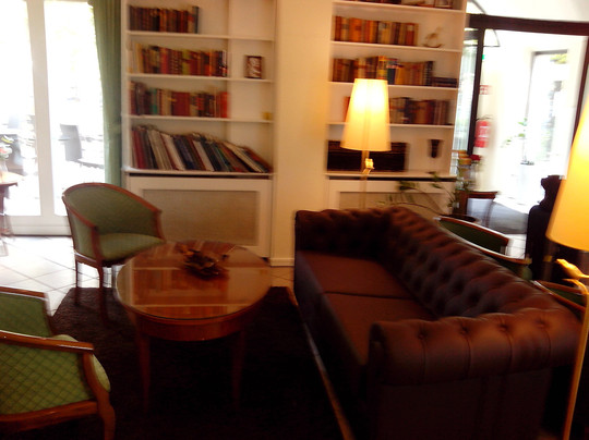 柏林克洛普里浪漫酒店主图