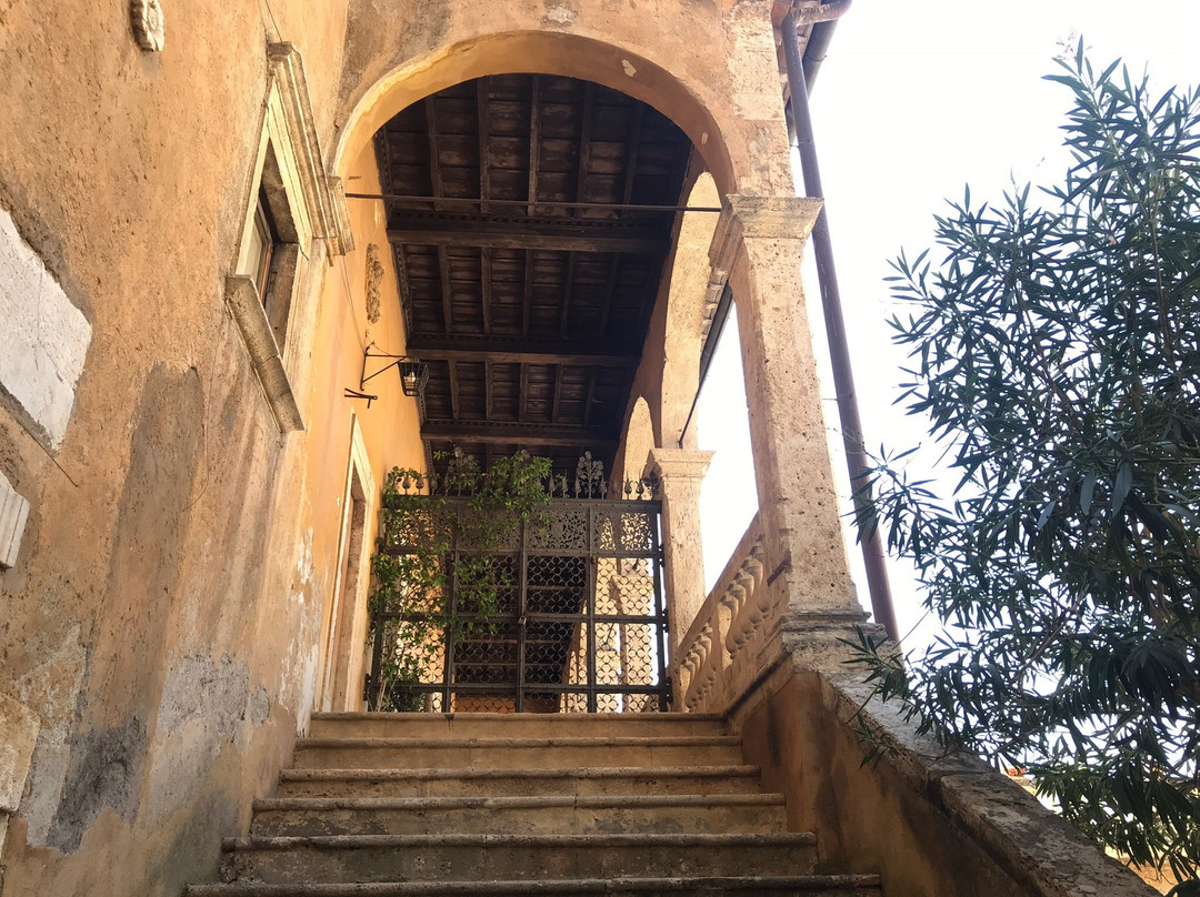 Castello Ducale Orsini-菲亚诺罗马诺必去景点